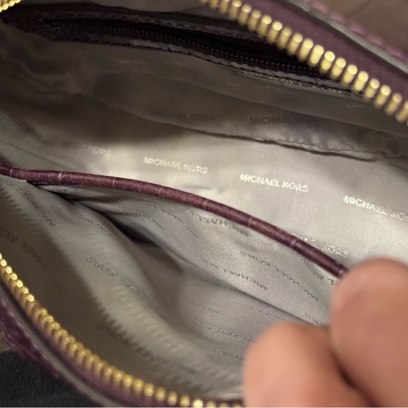 Michael Kors Ginny croc crossbody - Picture 12 of 13